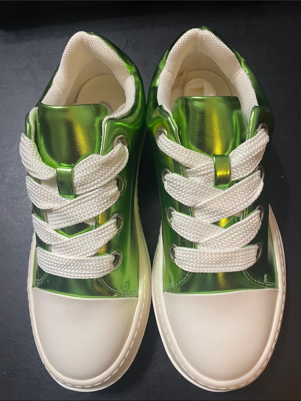Heath Puffy Thick Lace Metallic Green Sneakers Sz. 6 NWT Cape Robbin